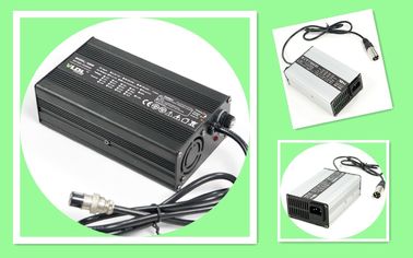 12 volts 10 ampères de alta frequência esperta do carregador de bateria para Li/bateria acidificada ao chumbo